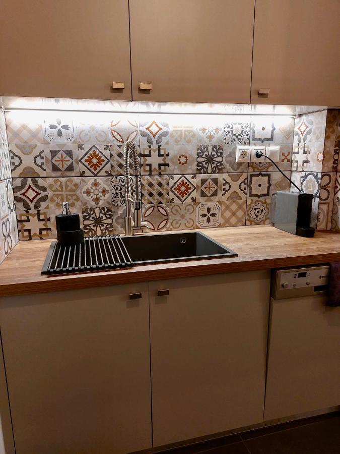 Christina-Anna Athens City Center Walking Distance To Everywhere And Acropolis, In One Of The Most Favorable Locations By National Gardens And Zoo, Hellenic Parliament In Syntagma And Stylish Exquisite Kolonaki Cozy Renovated Apartment Exterior foto